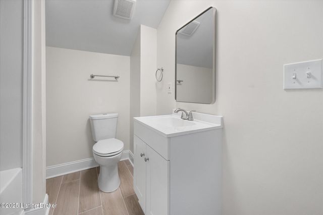 203 N 5th Ave, La Grange, KY 40031