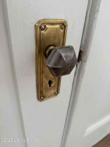 203 N 5th Ave, La Grange, KY 40031