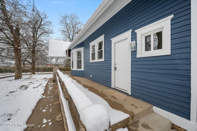 203 N 5th Ave, La Grange, KY 40031