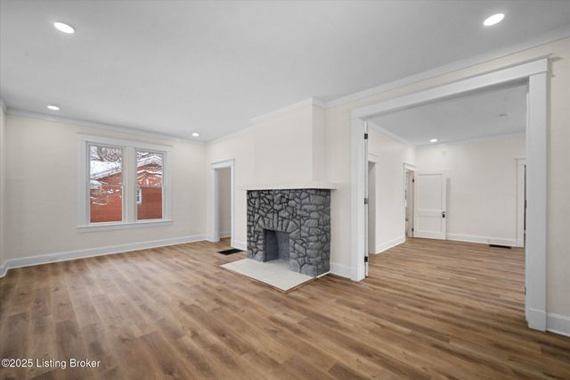 203 N 5th Ave, La Grange, KY 40031