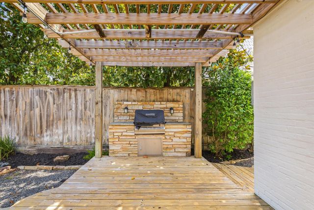 3136 Lafayette Street, Houston, TX 77005