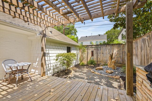 3136 Lafayette Street, Houston, TX 77005