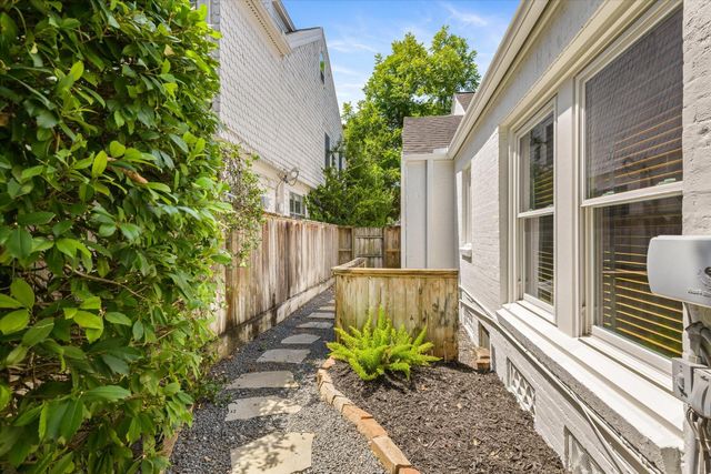 3136 Lafayette Street, Houston, TX 77005