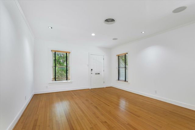 3136 Lafayette Street, Houston, TX 77005