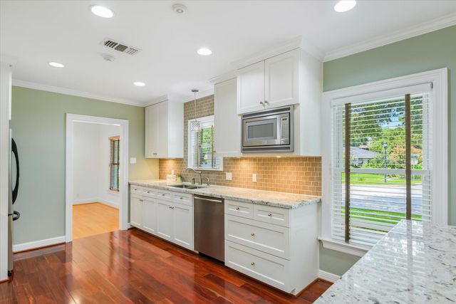 3136 Lafayette Street, Houston, TX 77005