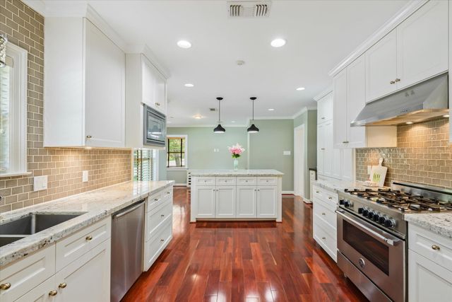 3136 Lafayette Street, Houston, TX 77005