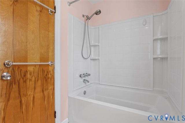 4 Michele Dr, Hampton, VA 23669