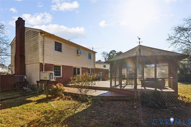 4 Michele Dr, Hampton, VA 23669