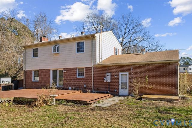 4 Michele Dr, Hampton, VA 23669