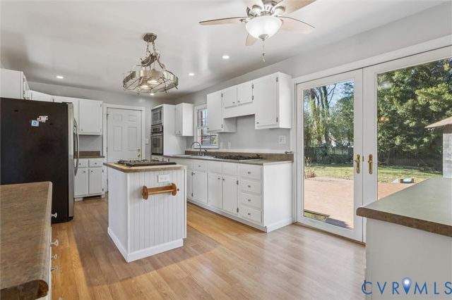 4 Michele Dr, Hampton, VA 23669