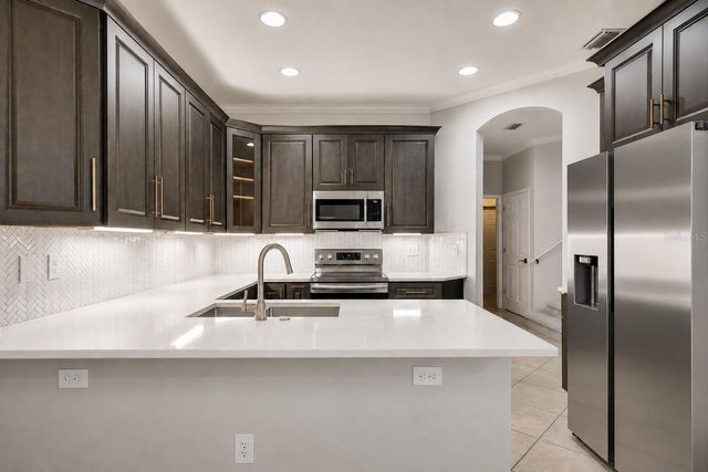 8169 STONE LEAF LANE, Tampa, FL 33647