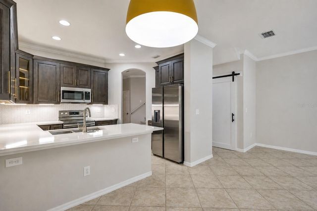 8169 STONE LEAF LANE, Tampa, FL 33647