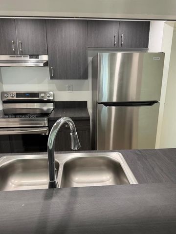 800 N Miami Avenue E1402, Miami, FL 33136