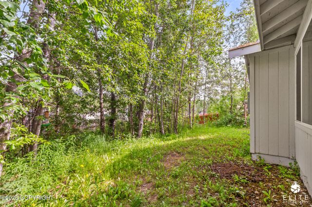 1548 N Pioneer Peak Drive, Wasilla, AK 99654