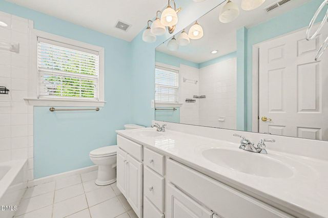 1808 Abby Knoll Drive, Apex, NC 27502