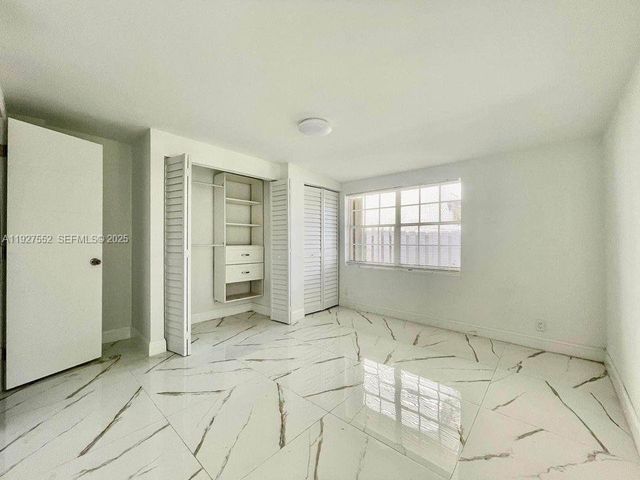 1017 SW 124th Ct, Miami, FL 33184