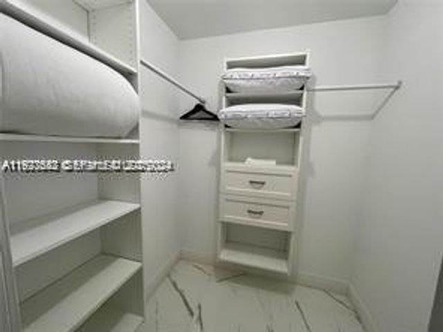 1017 SW 124th Ct, Miami, FL 33184