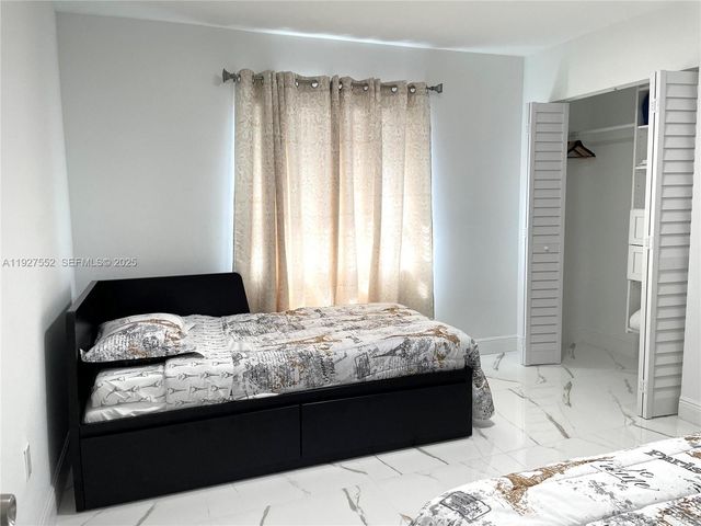 1017 SW 124th Ct, Miami, FL 33184