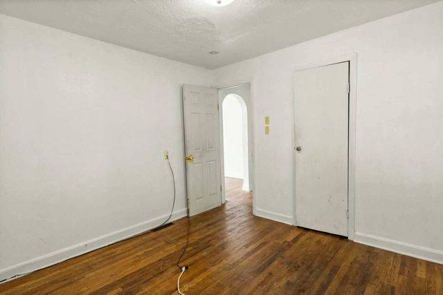 4703 W Villard AVENUE, Milwaukee, WI 53218