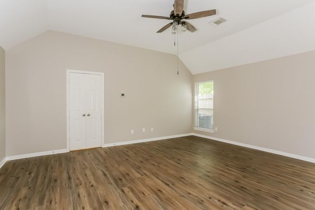 13207 Castlecombe Drive, Houston, TX 77044