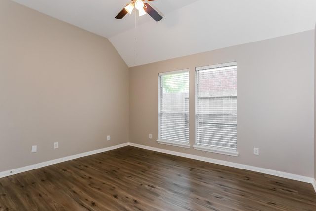 13207 Castlecombe Drive, Houston, TX 77044