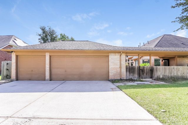 13207 Castlecombe Drive, Houston, TX 77044