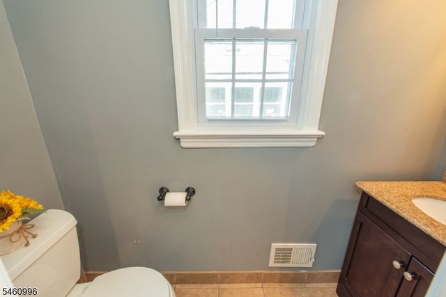 3 Woodlawn Ter, Cedar Grove Twp., NJ 07009