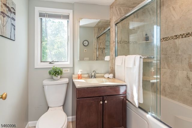 3 Woodlawn Ter, Cedar Grove Twp., NJ 07009