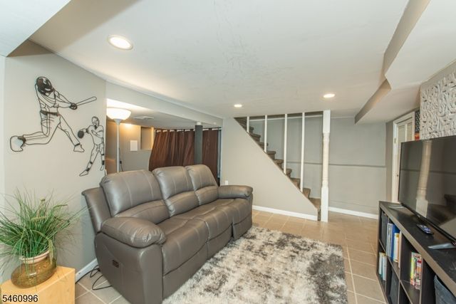 3 Woodlawn Ter, Cedar Grove Twp., NJ 07009