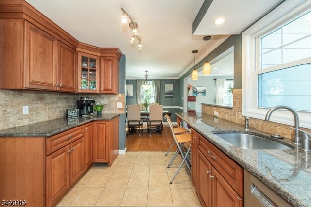 3 Woodlawn Ter, Cedar Grove Twp., NJ 07009