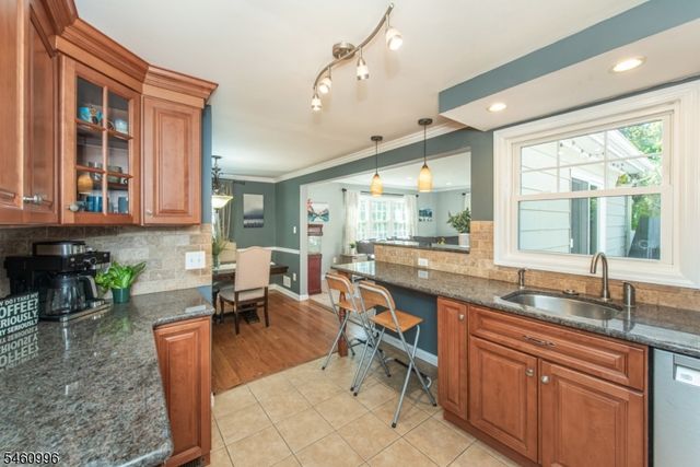 3 Woodlawn Ter, Cedar Grove Twp., NJ 07009