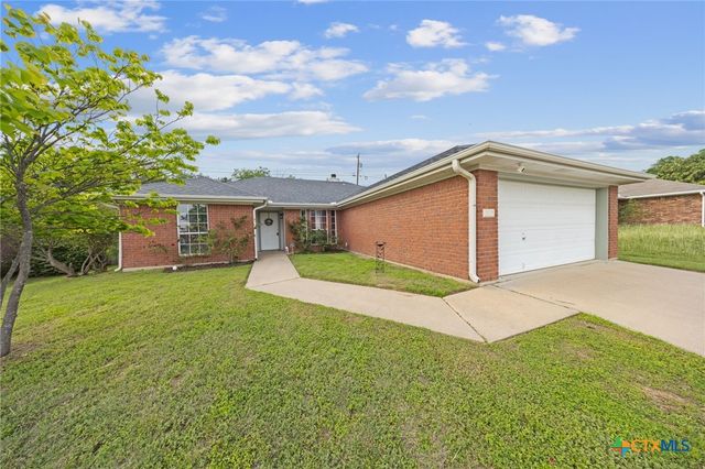 305 W Blancas Drive, Copperas Cove, TX 76522