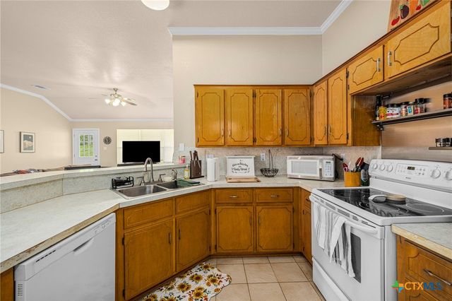 305 W Blancas Drive, Copperas Cove, TX 76522