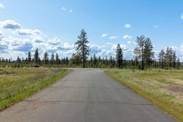 5101 W Morning Ln, Spokane, WA 99224