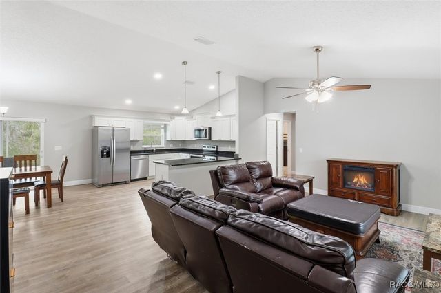 5932 N Flagstaff Avenue, Beverly Hills, FL 34465