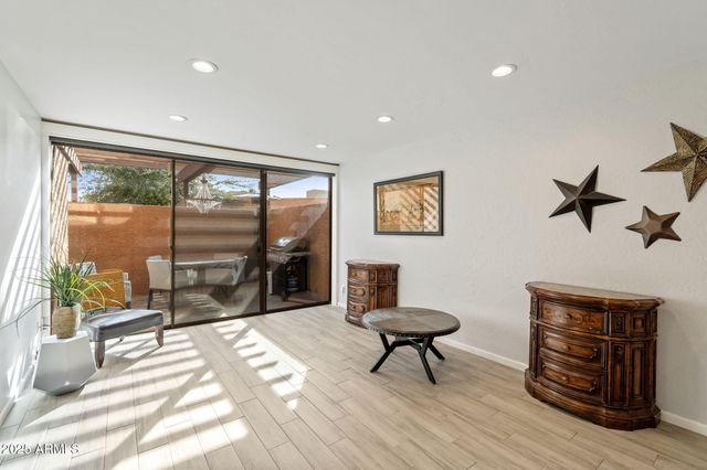 7401 N SCOTTSDALE Road 24, Paradise Valley, AZ 85253