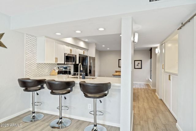 7401 N SCOTTSDALE Road 24, Paradise Valley, AZ 85253