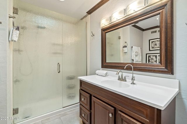 7401 N SCOTTSDALE Road 24, Paradise Valley, AZ 85253