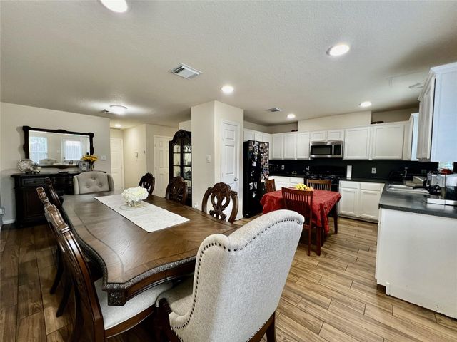 839 Westwood Glen Lane, Houston, TX 77047