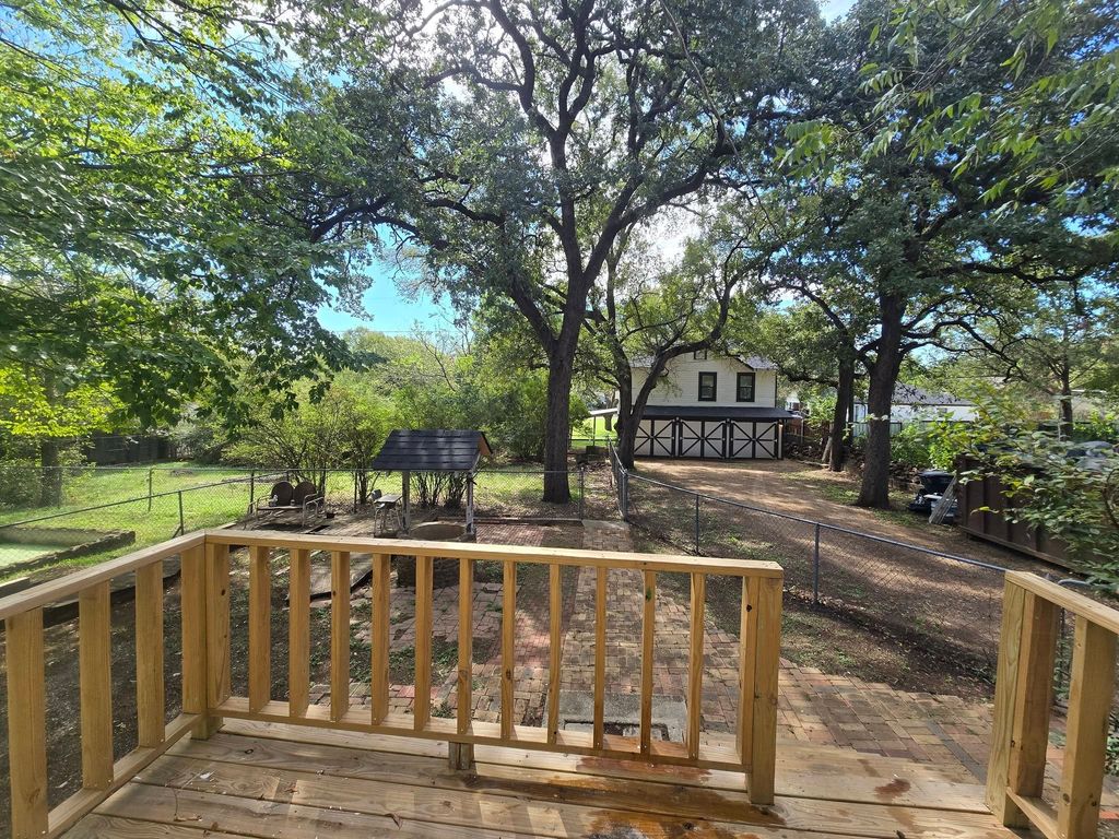 4824 Meadowbrook Drive, Fort Worth, TX 76103 — photo 5