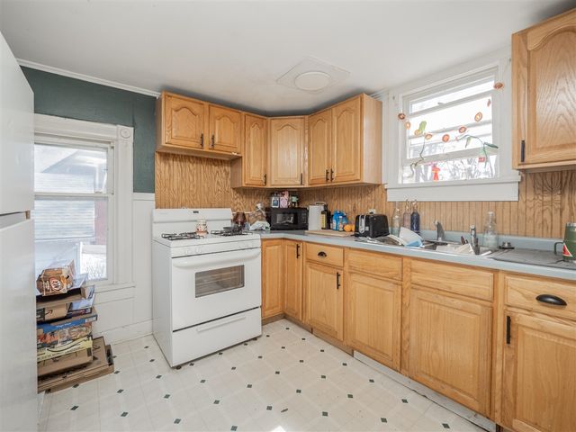 731 Village Street, Kalamazoo, MI 49008