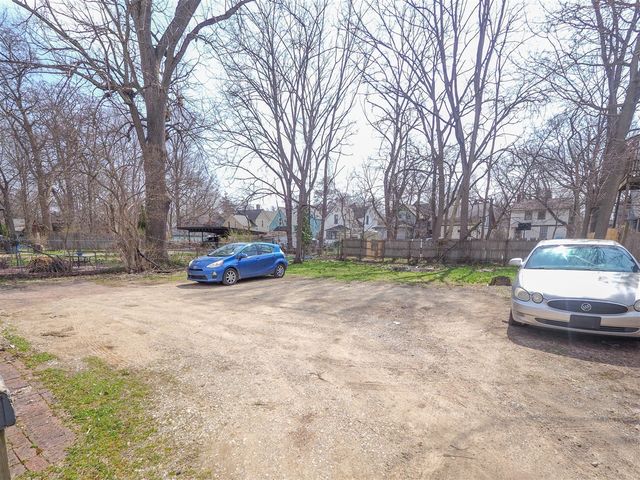 731 Village Street, Kalamazoo, MI 49008
