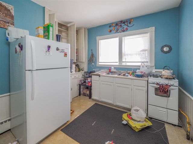 731 Village Street, Kalamazoo, MI 49008