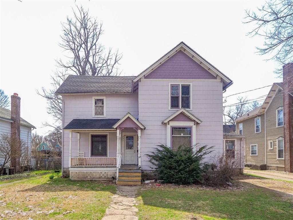 731 Village Street, Kalamazoo, MI 49008