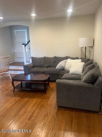 8 Roseld Court, Deal, NJ 07723