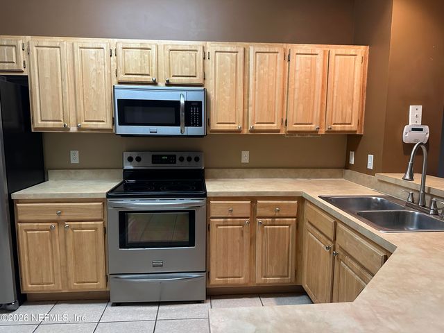 3750 SILVER BLUFF Boulevard 402, Orange Park, FL 32065