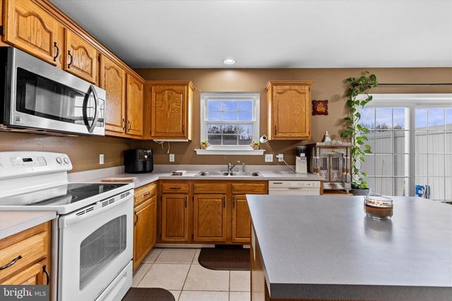 804 YORKVIEW DRIVE, Mechanicsburg, PA 17055