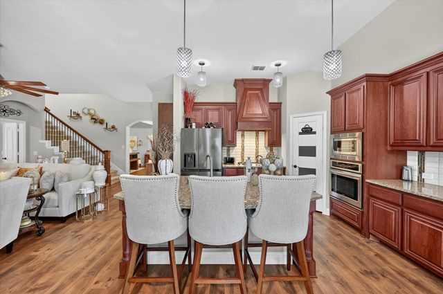 5011 Lake Park Drive, Mansfield, TX 76063
