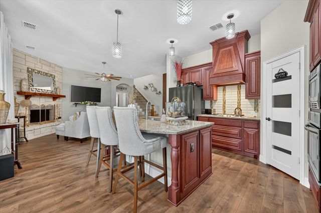 5011 Lake Park Drive, Mansfield, TX 76063