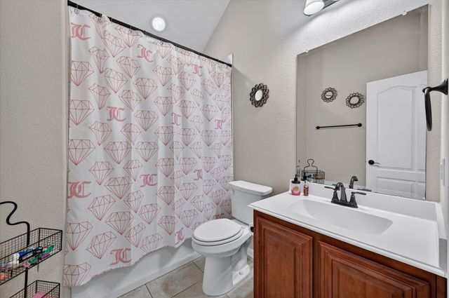 5011 Lake Park Drive, Mansfield, TX 76063